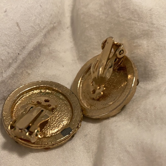 5/$25 1950s lucite root beer a d yellow citrine rhinestone chip clip ear… - Picture 4 of 4